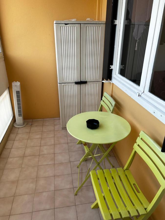 Studio Ideal Pour Cure Thermale Balaruc-les-Bains Exteriör bild